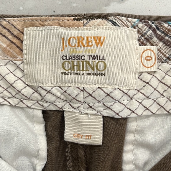 J. Crew classic twill chino shorts - size 0 - Picture 3 of 3